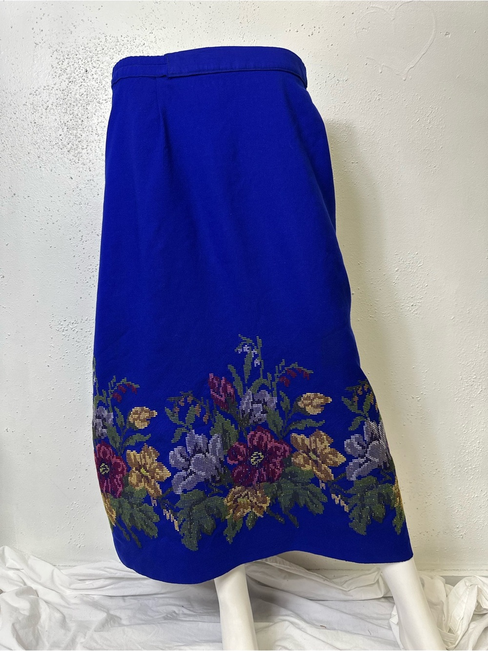 Vintage Royal Blue Floral Skirt – Gorgeous Embroidered/Cross-Stitch Style XL